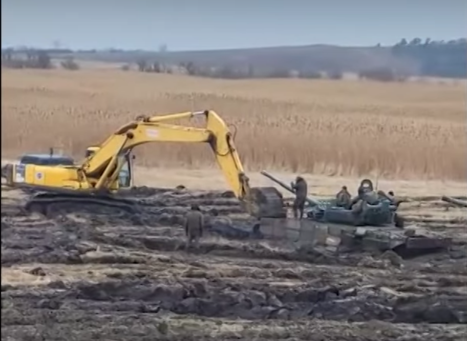 Russian tanks stuck in mud at Ukrainian border. February 2022